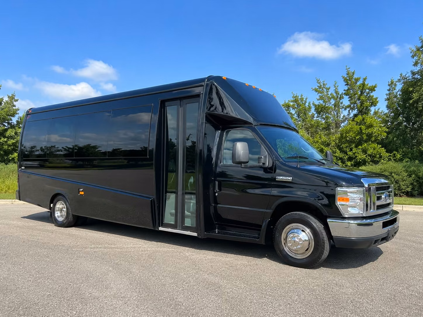 charterbusrentalreddingca com is the go to for redding minibus rentals for smaller prom groups