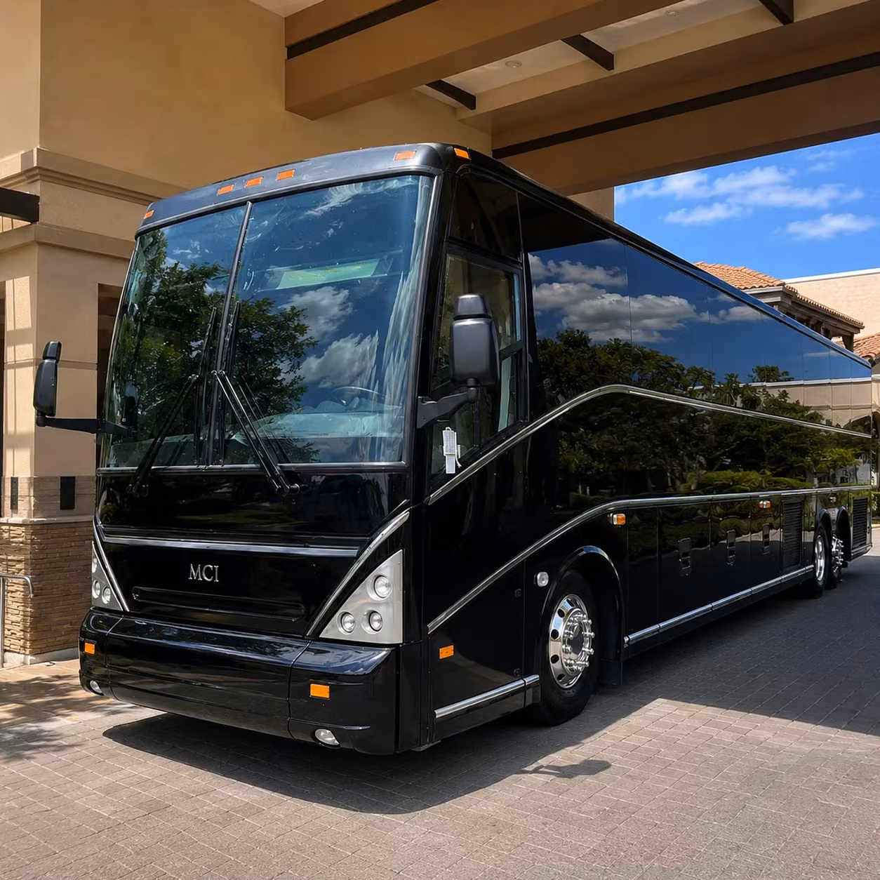 employee shuttle services for redding businesses and corporate campuses