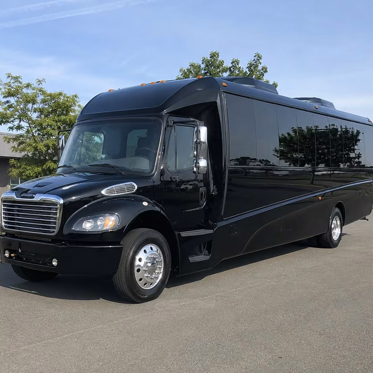 redding 30 passenger minibus rental